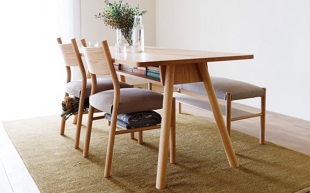 【受注生産】職人が一点一点丁寧に仕上げた優しい手触りが際立つ天然木の カバーリング ベンチ 。HIRASHIMA TIPO Bench 112 (張地リコ)