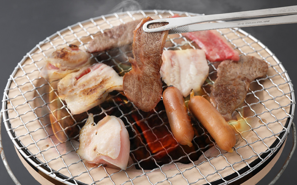 焼肉セット 計1kg以上 黒毛和牛 国産豚バラ 国産鶏もも ウインナー