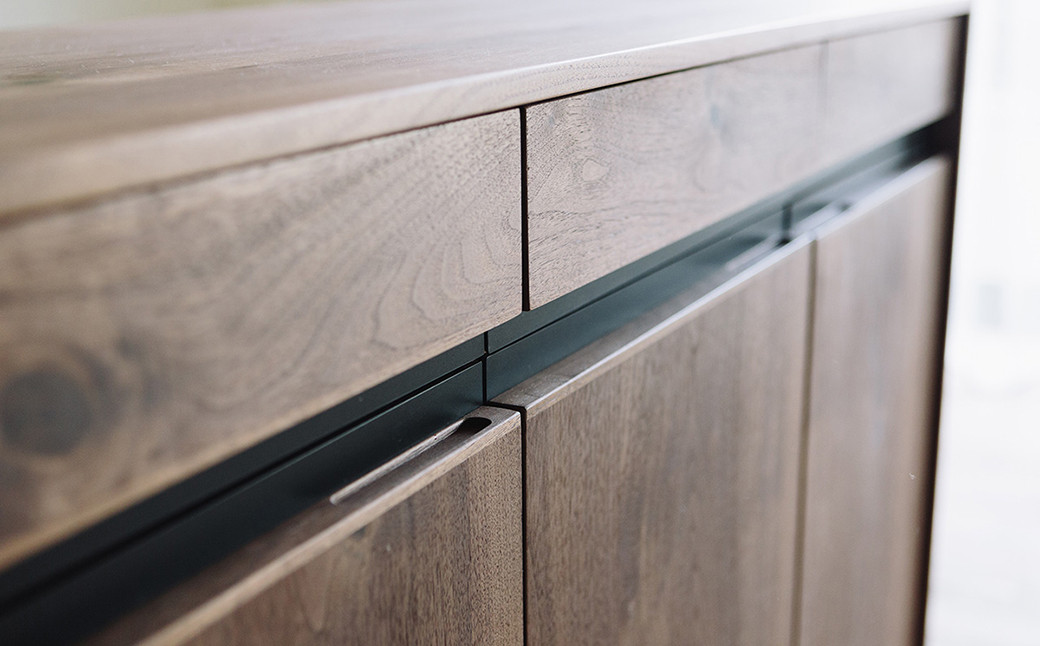 【受注生産】職人が丁寧に仕上げた天然木の存在感ある リビング ボード 。サイドボード収納。 HIRASHIMA LIBERIA PLUS Side Board 044