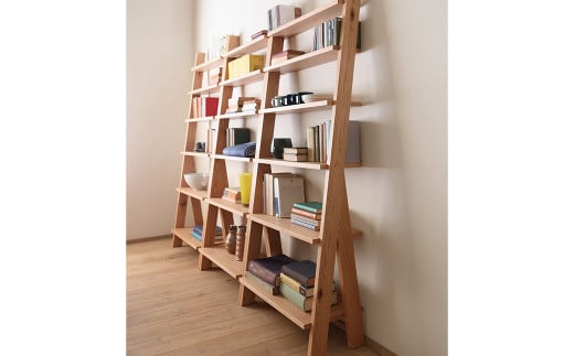 【受注生産】職人が一点一点丁寧に仕上げた、美しい天然木の シェルフ 。並べても、単体でもレイアウトを選ばず自由にお使いいただけます。HIRASHIMA SCALA Shelf 084 3 set