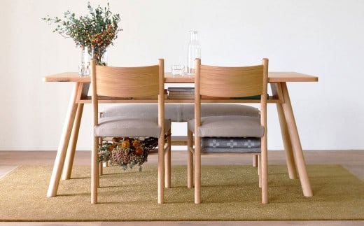 天然木 の上質な手触りと柔らかなかけ心地 ダイニングチェア / ウォールナット材 または オーク材 【HIRASHIMA】 TIPO Shelf Side Chair リコ 受注生産