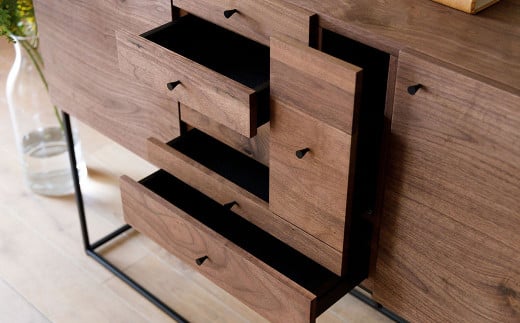 【受注生産】職人が一点一点丁寧に仕上げた力強い天然の木目が美しい収納棚。 サイド ボード 。HIRASHIMA VARIO Side Board 126