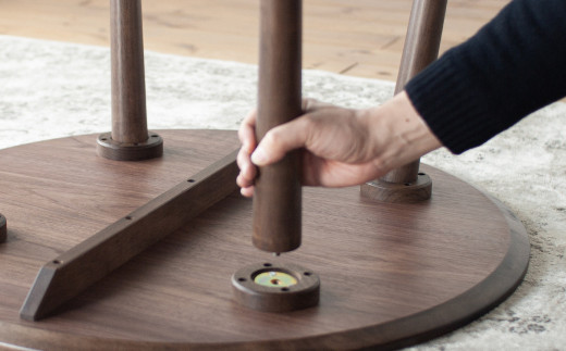 ウォルナット材のラウンドダイニング (3サイズ 70cm・80cm・90cm)  ウォルナット テーブル 家具 インテリア