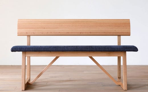天然木 の上質な手触りと柔らかなかけ心地 ダイニングベンチ / ウォールナット材 または オーク材 【HIRASHIMA】 ELEVATO Bench126 ファブリック 受注生産