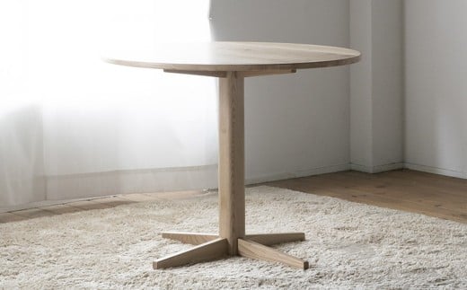 くりの丸いダイニング1本足タイプ （直径90cm・国産栗材・ウレタン） ダイニングテーブル ／ テーブル 机 ラウンドテーブル 丸テーブル 木製 インテリア 家具 ダイニング 日本製 福岡県 柳川市