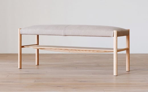 【受注生産】職人が一点一点丁寧に仕上げた優しい手触りが際立つ天然木の カバーリング ベンチ 。HIRASHIMA TIPO Bench 112 (張地リコ)