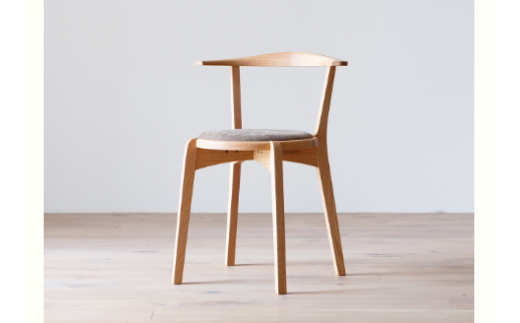 天然木チェア 椅子 ダイニング スタッキング / ウォールナット材 または オーク材 【HIRASHIMA AGILE Side Chair カプリス】 受注生産