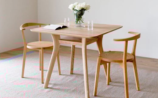 天然木 の上質な手触り ダイニングテーブル / ウォールナット材 または オーク材 【HIRASHIMA】AGILE Dining Table 084 受注生産