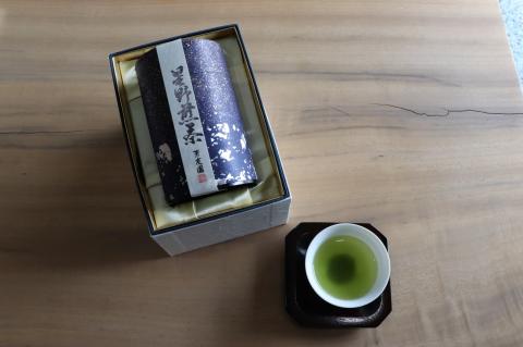 八女　煎茶缶入り