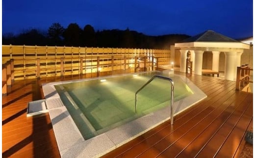 くつろぎの森　グリーンピア八女　平日限定「四季彩宿泊プラン」ペア宿泊券（１泊２食付） 