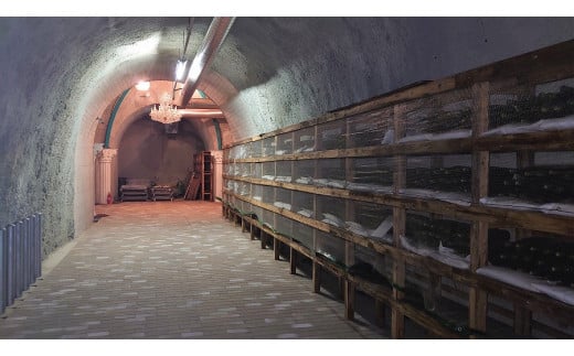 覚（キウイワイン5年熟成）木箱入り