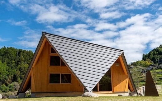 ＜奥八女焚火の森キャンプフィールド＞キャビン宿泊券 福岡 八女市 旅行 自然 アウトドア お泊り お出かけ キャンプ 焚火 木とのふれあい 木育 自然体験 BBQ