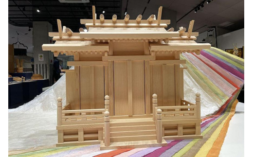 【受注生産品】仏壇職人がつくる神棚 屋根違い三社型