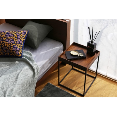 リニエ サイドテーブル ウォルナット/フレーム:ブラック