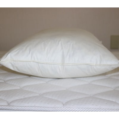 ホテル仕様　国内製造　羽根まくら　アイボリー