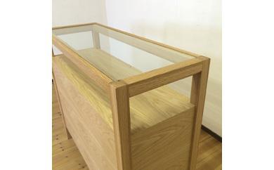 【ガラストップリビングボード90cm オーク材】オイルフィニッシュ おしゃれなお部屋の演出に最適な無垢とツキ板を使ったリビングボード