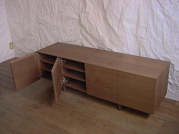 【QUBE AVボード ウォールナット】職人の技が光るシンプルなAVボード＜ウォールナット材ツキ板　オイルフィニッシュ＞