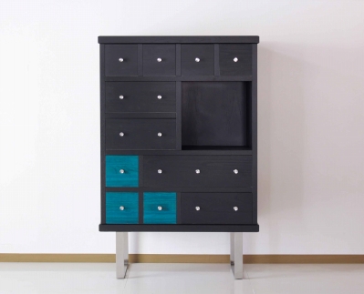 【MODERNA 78チェスト（H-1）】★職人の手で一つずつ微調整しながら組み上げたチェスト。ブラック染色の本体に、日本古来の伝統色をアクセントカラーとして変化をつけた和モダンインテリア