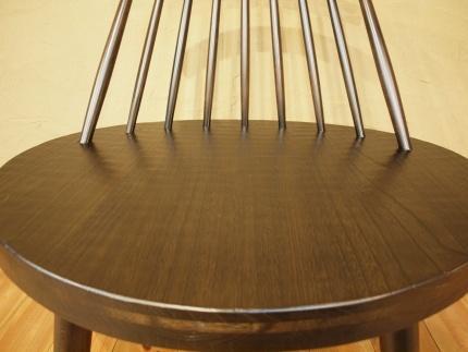 【異邦人 あぐら椅子 1脚】★さざ波のような優しい表情を持ち、浮造り加工を施した独特の風合いを楽しめます