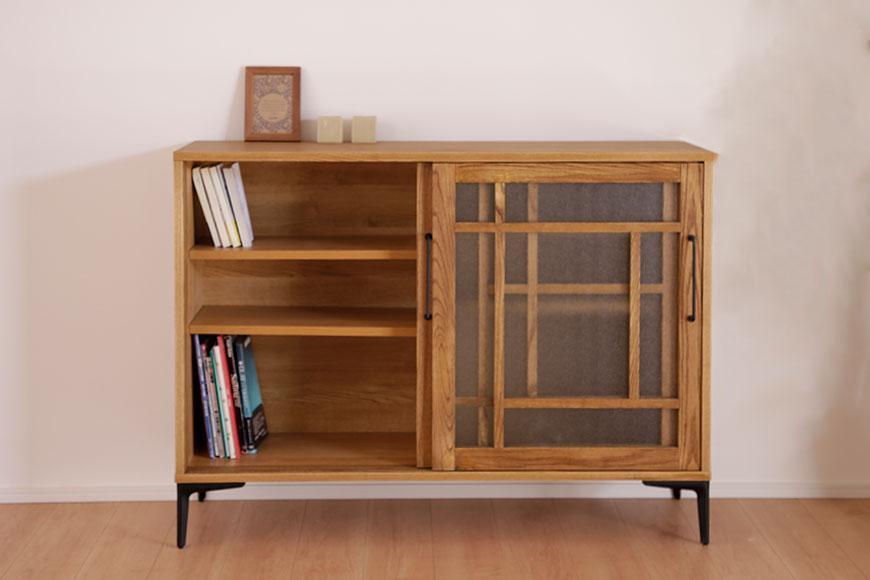 【amico／アミコ 120キャビネット】★レトロなガラス扉がノスタルジックな雰囲気を感じるおしゃれなデザインのキャビネット強くて頑丈なアッシュ材の木目と質感を活かしたオイル塗装仕上げ