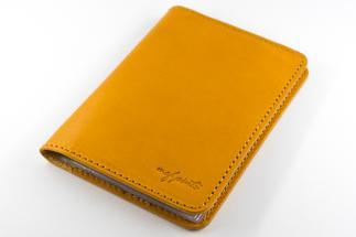 maf pinto レザーカードケース (クリアポケット) イエロー