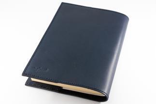 maf pinto (マフ ピント) レザーブックカバー四六判ハードカバーサイズ（レギュラーモデル）【ネイビー】