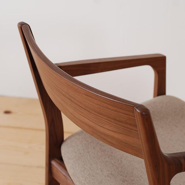 ダイニングチェア　パイク肘付WN