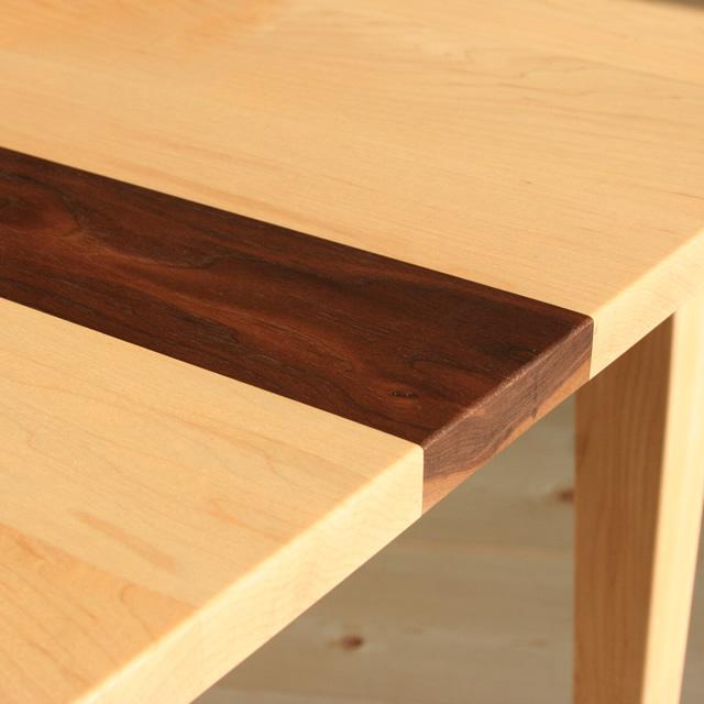 ダイニングテーブル　HANNE　メイプル無垢　150ｘ90ｘ72　大川市