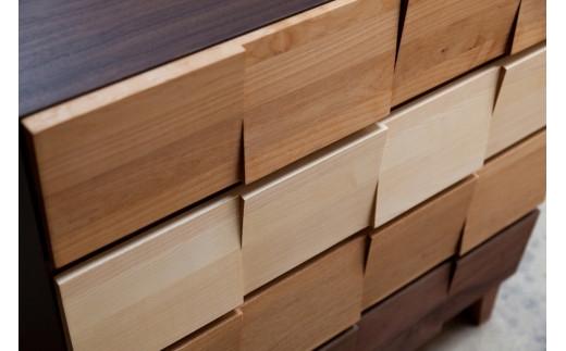 チェスト タンス 幅78 4段 奥行44 MIX 無垢材 引き出し 収納 桐たんす 箪笥 脚付き 大川家具 丸田木工 モデルノ