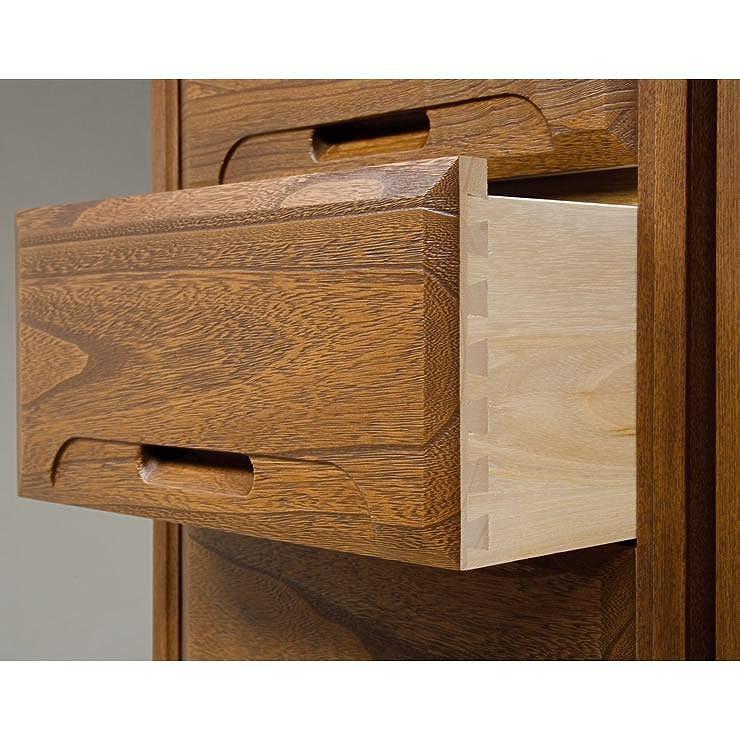 加賀 105幅衣装タンス7段 ブラウン チェスト タンス 国産 大川家具 完成品 天然木 大容量 桐 浮造り 着物 引戸 引き戸 スライド扉 収納 モダン 洋服