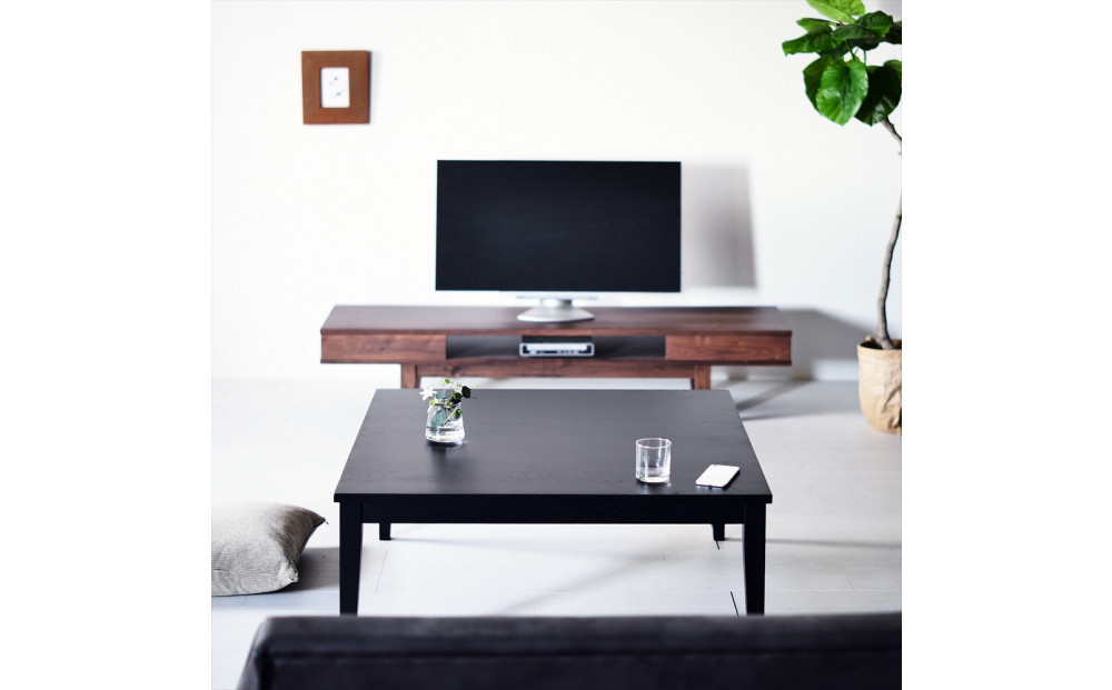 【シンプルモダンな家具のお部屋に】 シャープなデザインのＮＯ１センターテーブル100×100 オークブラック ローテーブル 無垢材 国産 大川家具