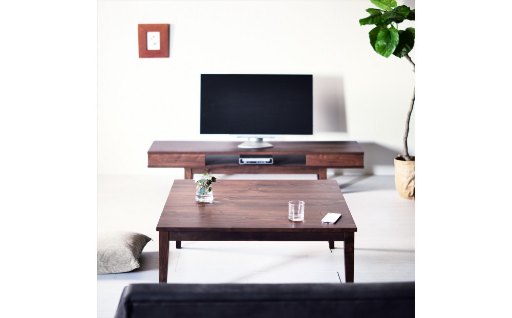 【シンプルモダンな家具のお部屋に】 シャープなデザインのＮＯ１センターテーブル110×110 ウォールナット ローテーブル 無垢材 国産 大川家具