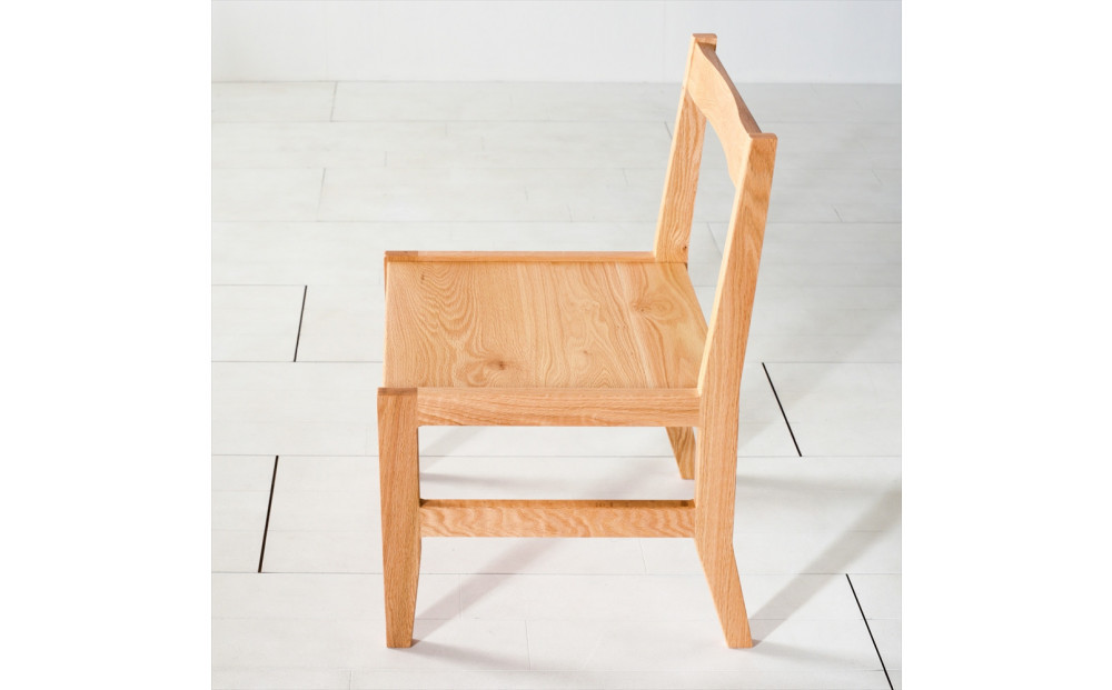 ダイニングチェア オーク無垢材 シンプルでスタンダードな飽きのこないデザイン
