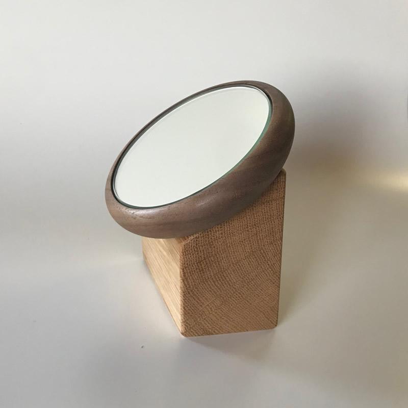 【Face Mirror　ウォールナット材+オーク材】ハンドミラー（手鏡）としてもスタンドミラー（卓上）