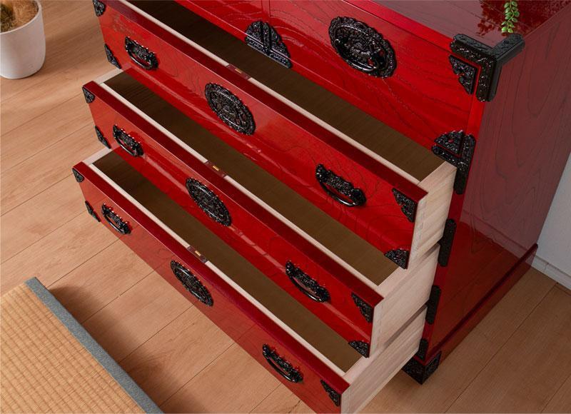 【吉野民芸輝 30整理タンス 朱色（黒金具）】★創業明治40年老舗「境木工」熟練の職人の手により1つ1つ丁寧に作り上げる伝統工芸品「吉野民芸家具」