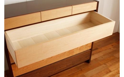 【MOBEL／メーベル 120-5チェスト】★引出しが本体に入り込んだフラットなデザインに異なる5種類の天然木を使った優しいグラデーションの≪5段≫チェスト