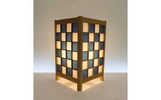 角行灯「匠」 Mサイズ 楮和紙 無地(晒) 紺色 市松模様(格子組子)