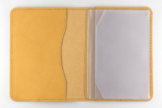 maf pinto レザーカードケース (クリアポケット) ナチュラル シュリンク