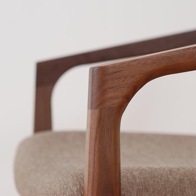 ダイニングチェア　パイク肘付WN