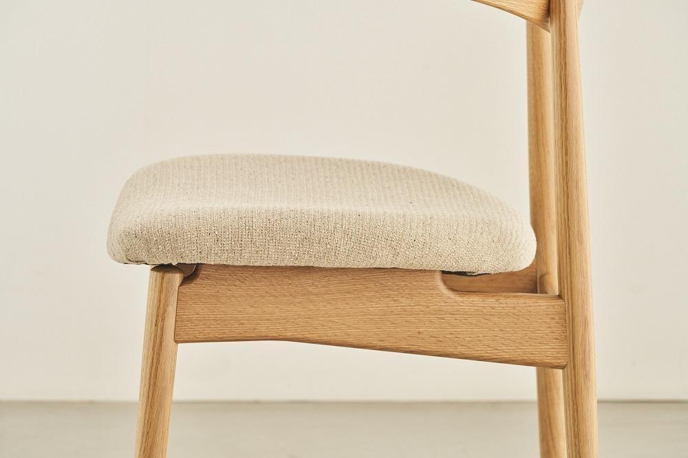 ダイニングチェア MEZZO オーク無垢【大川市・辻製作所】