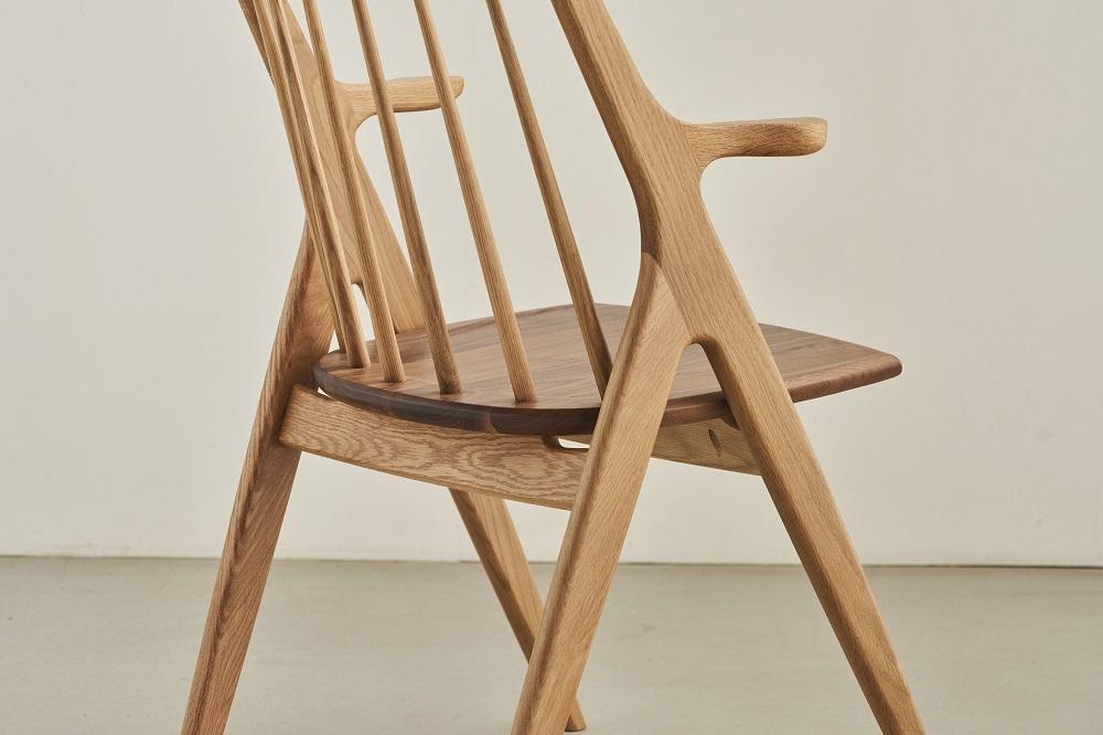 ダイニングチェア　OTTE　オーク　ウォールナット　無垢　板座　大川市　辻製作所