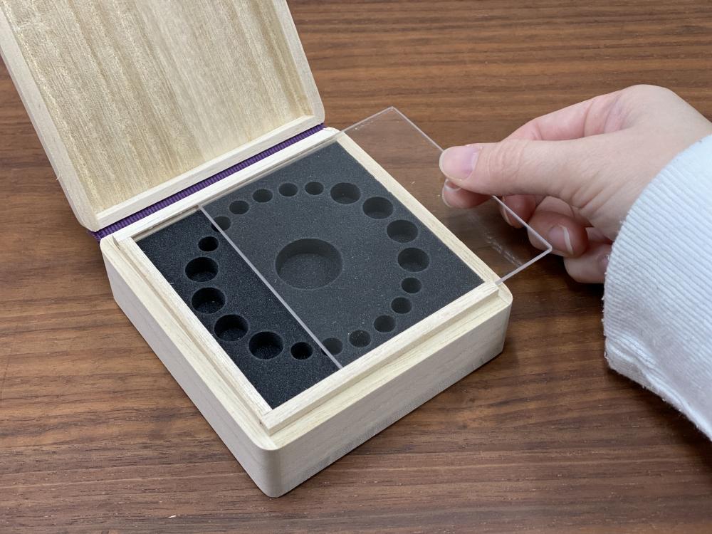 乳歯ケース 紐蝶番