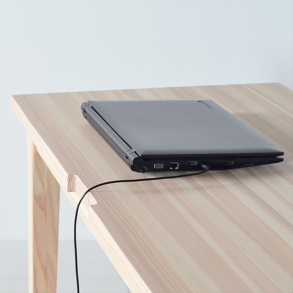 国産杉材を使った脚元スッキリシャープなパソコンデスク【Stylish SHIORI PC desk】