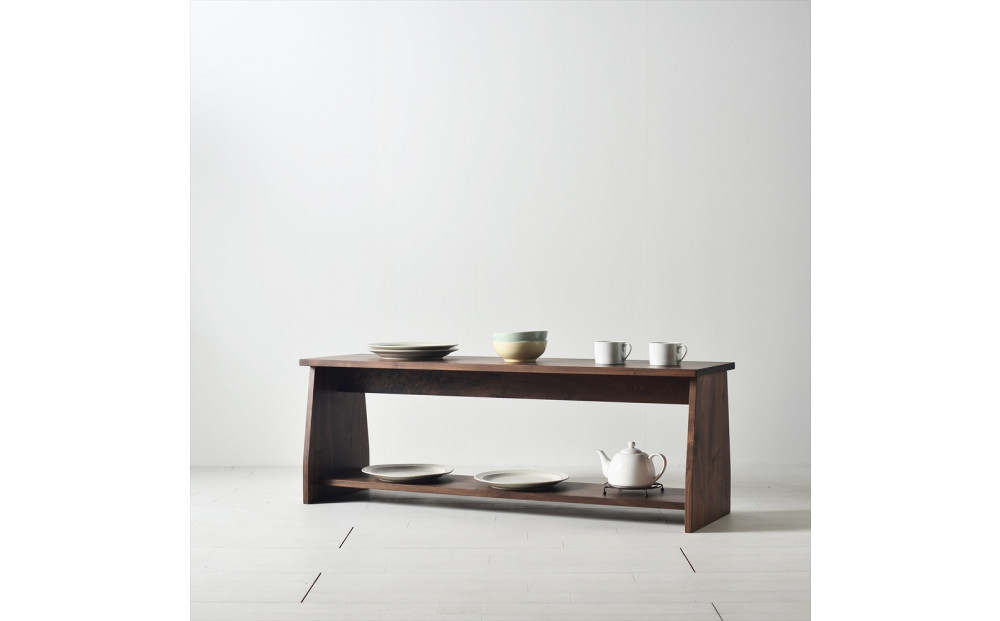 座面の下にモノが置けるシェルフベンチ ウォールナット無垢材 ベンチの他にもパソコンデスクやテレビボーとしても使えます