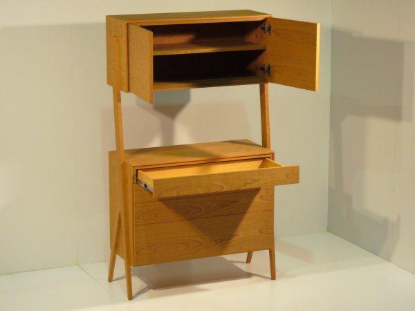 【BoraCabinet ブラックチェリー】北欧テイスト・おしゃれなキャビネット飾り棚・キッチン収納など様々な用途で活躍します＜ブラックチェリー材　オイルフィニッシュ＞