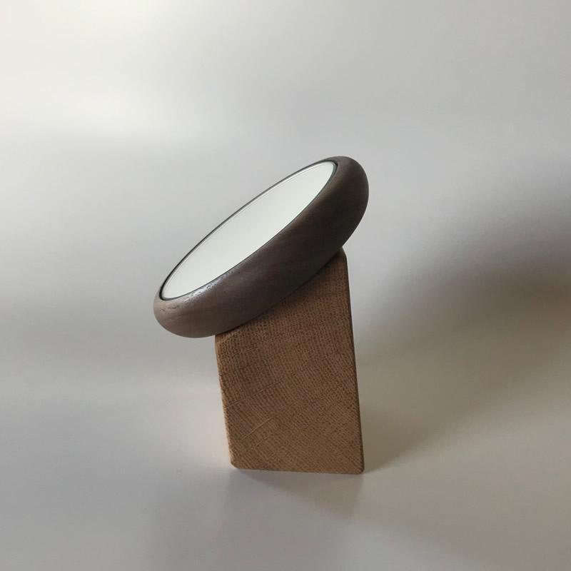 【Face Mirror　ウォールナット材+オーク材】ハンドミラー（手鏡）としてもスタンドミラー（卓上）