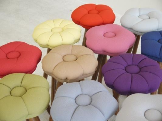 monaca stool：momo（モナカスツール 桃／ピンク）