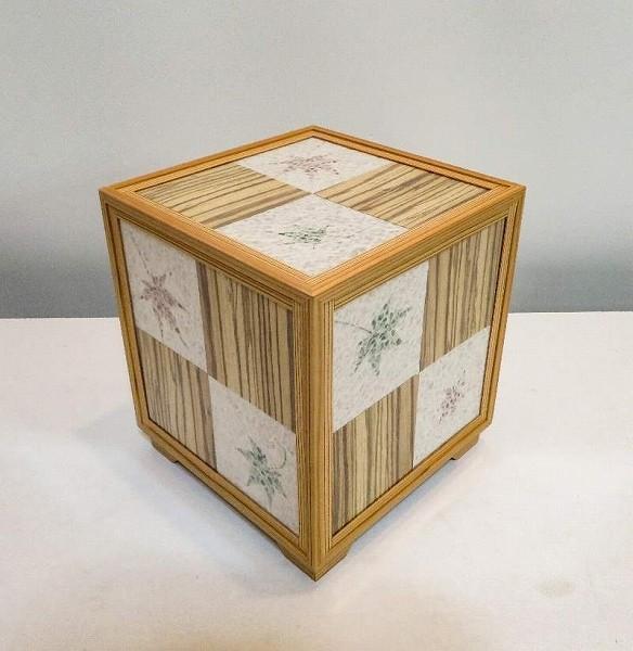 銘木行灯 キューブ型  ゼブラツキ板 柾目 手漉和紙 紅葉入り