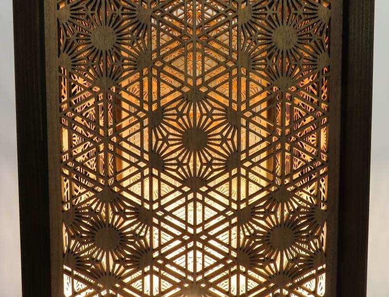 レーザー行灯「趣」Lサイズ  八重麻と胡麻幹（ゴマガラ）デザイン 高さ65cm LED電球付き