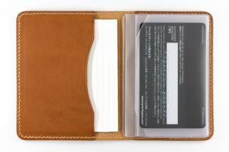 maf pinto レザーカードケース (クリアポケット) レッド シュリンク